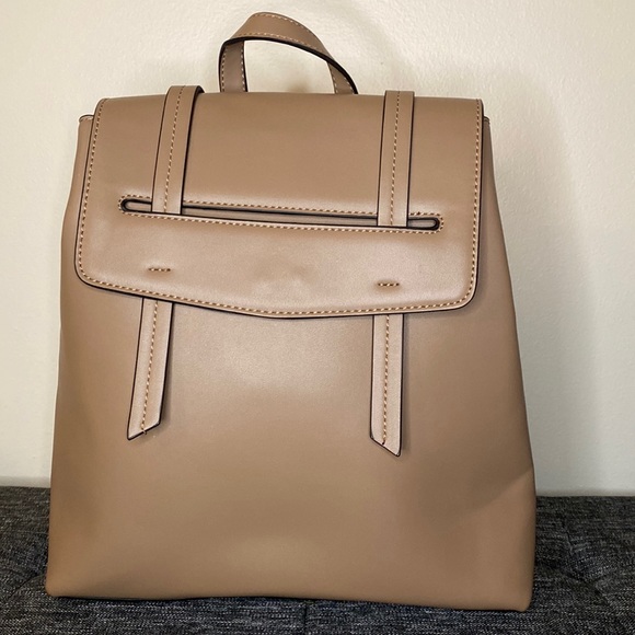 NWT! Moda Luxe Parker Vegan Leather Backpack in Nude - Picture 2 of 8